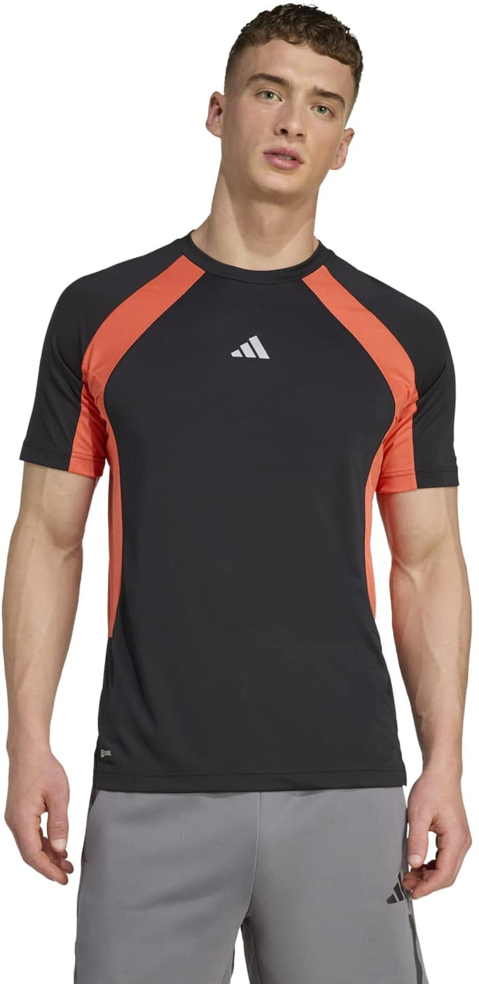 Adidas T-Shirts  grau