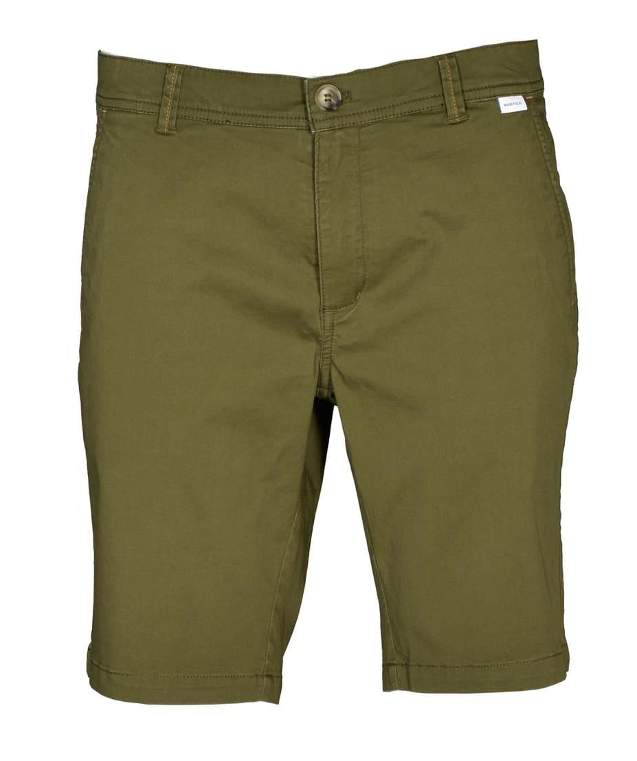 Basefield Shorts  grün