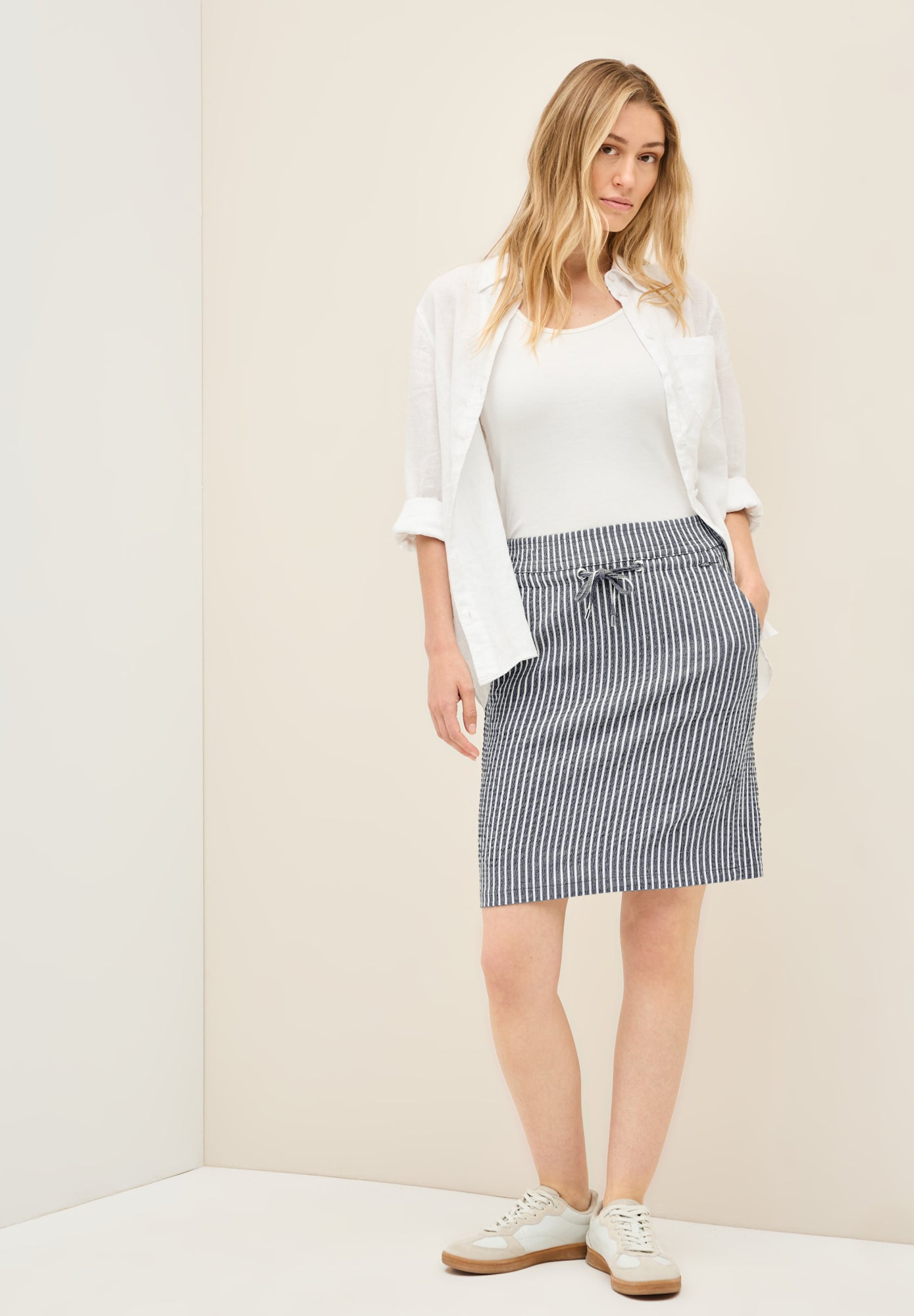 Cecil Röcke  dunkelblau