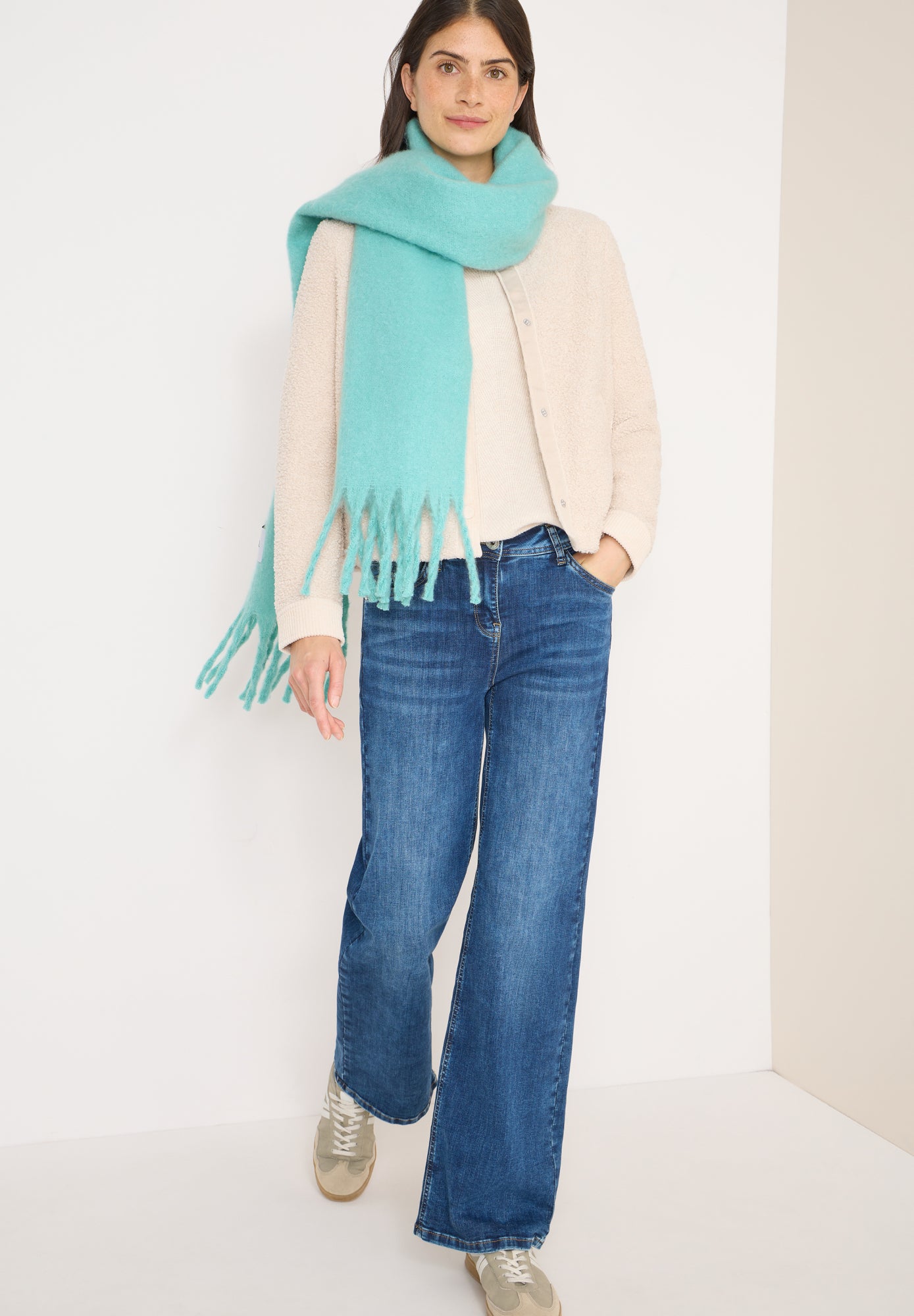 Cecil Schals  hellblau