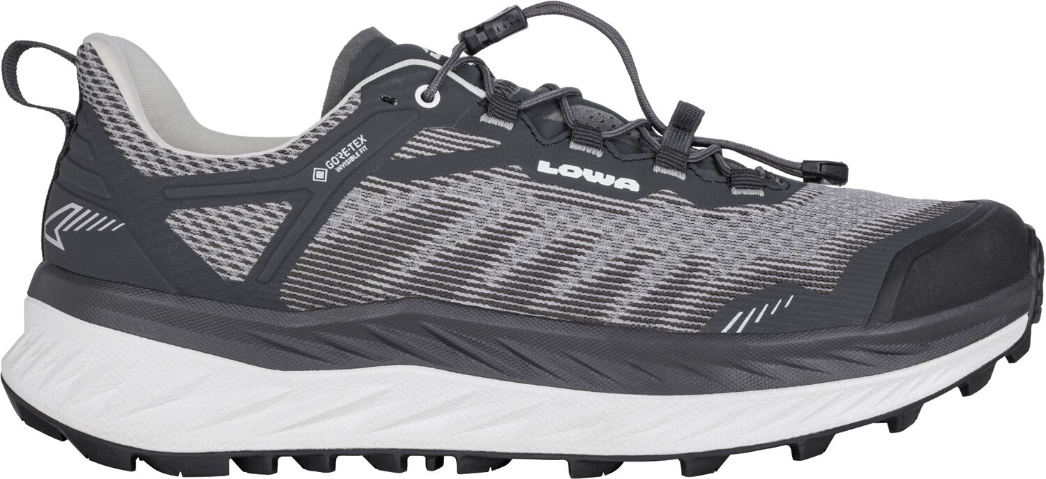 LOWA Sportschuhe schwarz