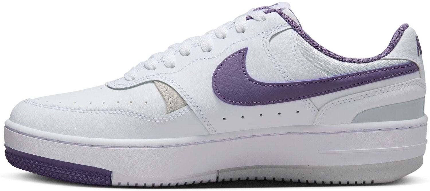 Nike Sneaker weiß