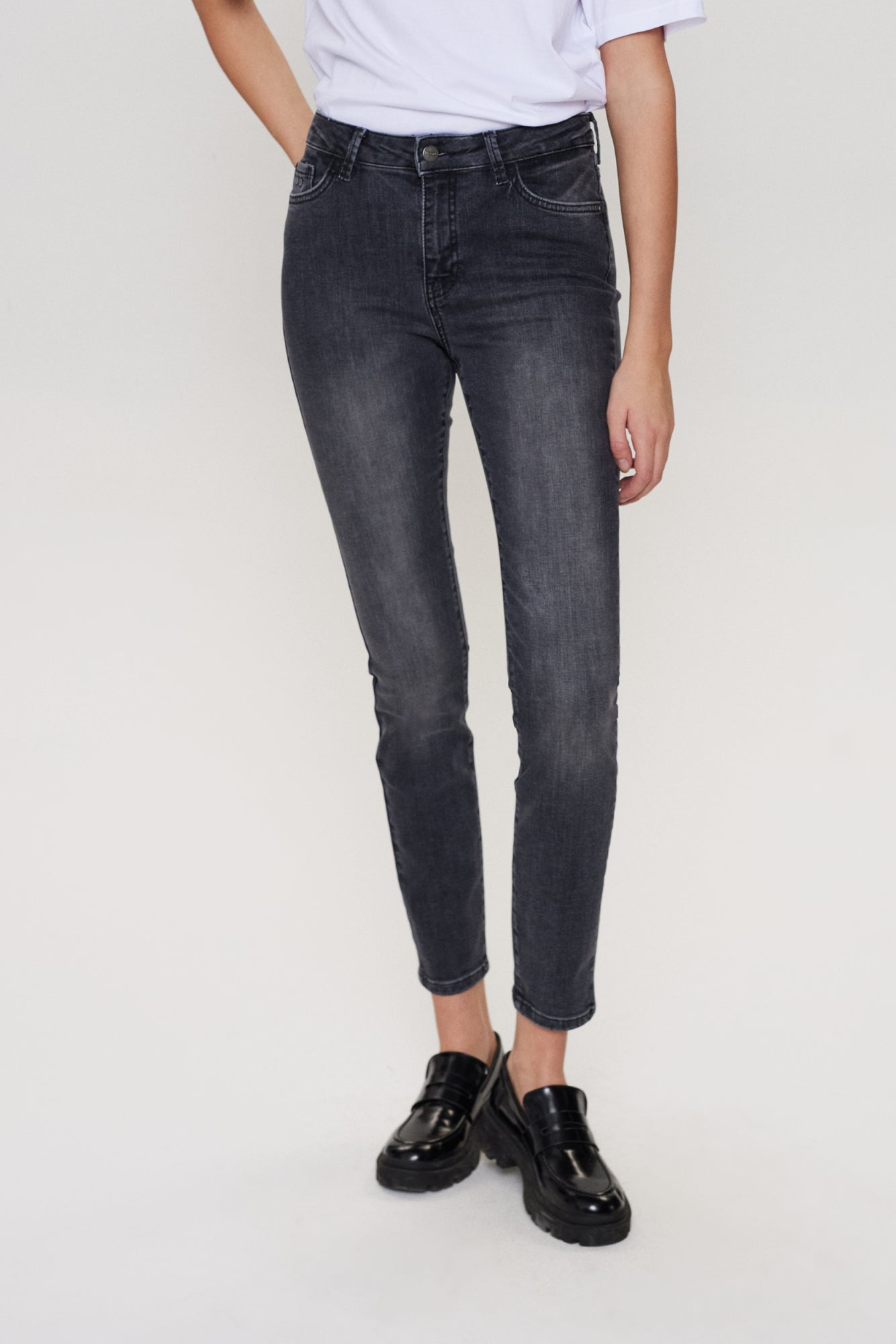 Nümph Skinny, Slim dunkelgrau