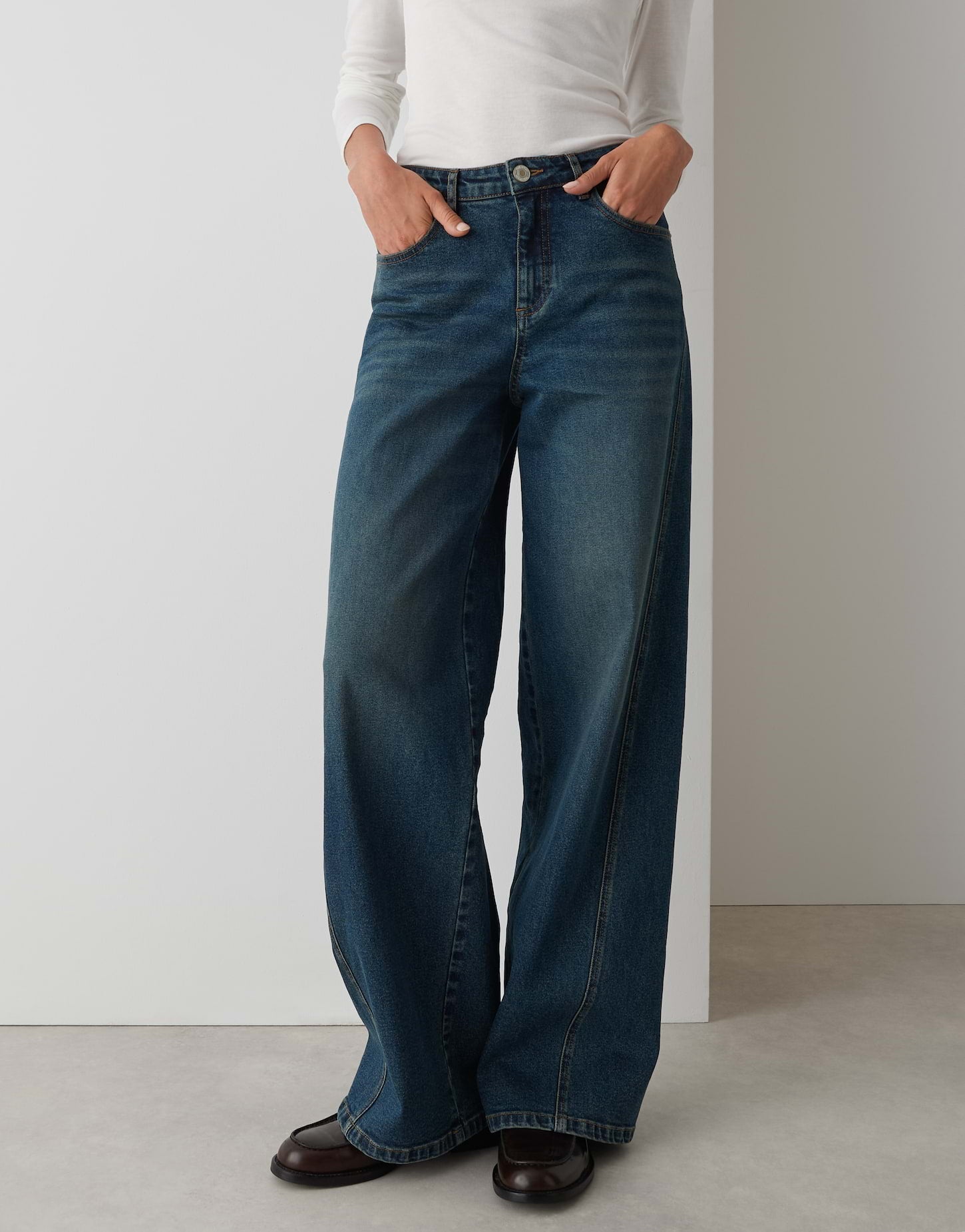 OPUS Relaxed, Weit dunkelblau