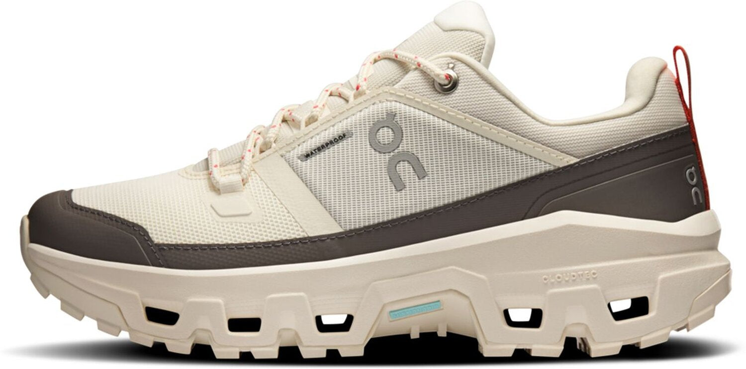 On Wanderschuhe beige