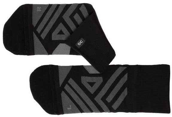 On Socken, Strümpfe schwarz