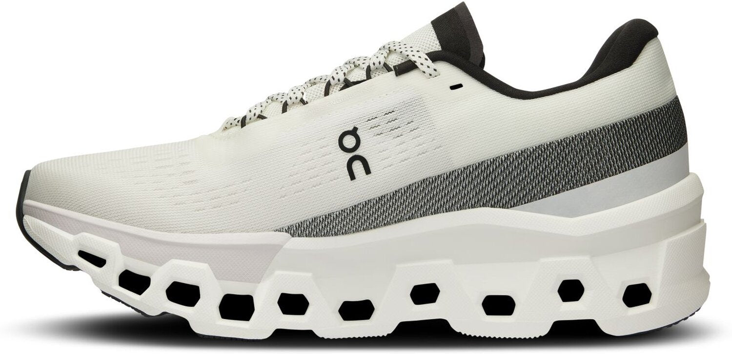 On Sportschuhe creme