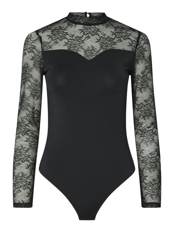 Body mit Spitze