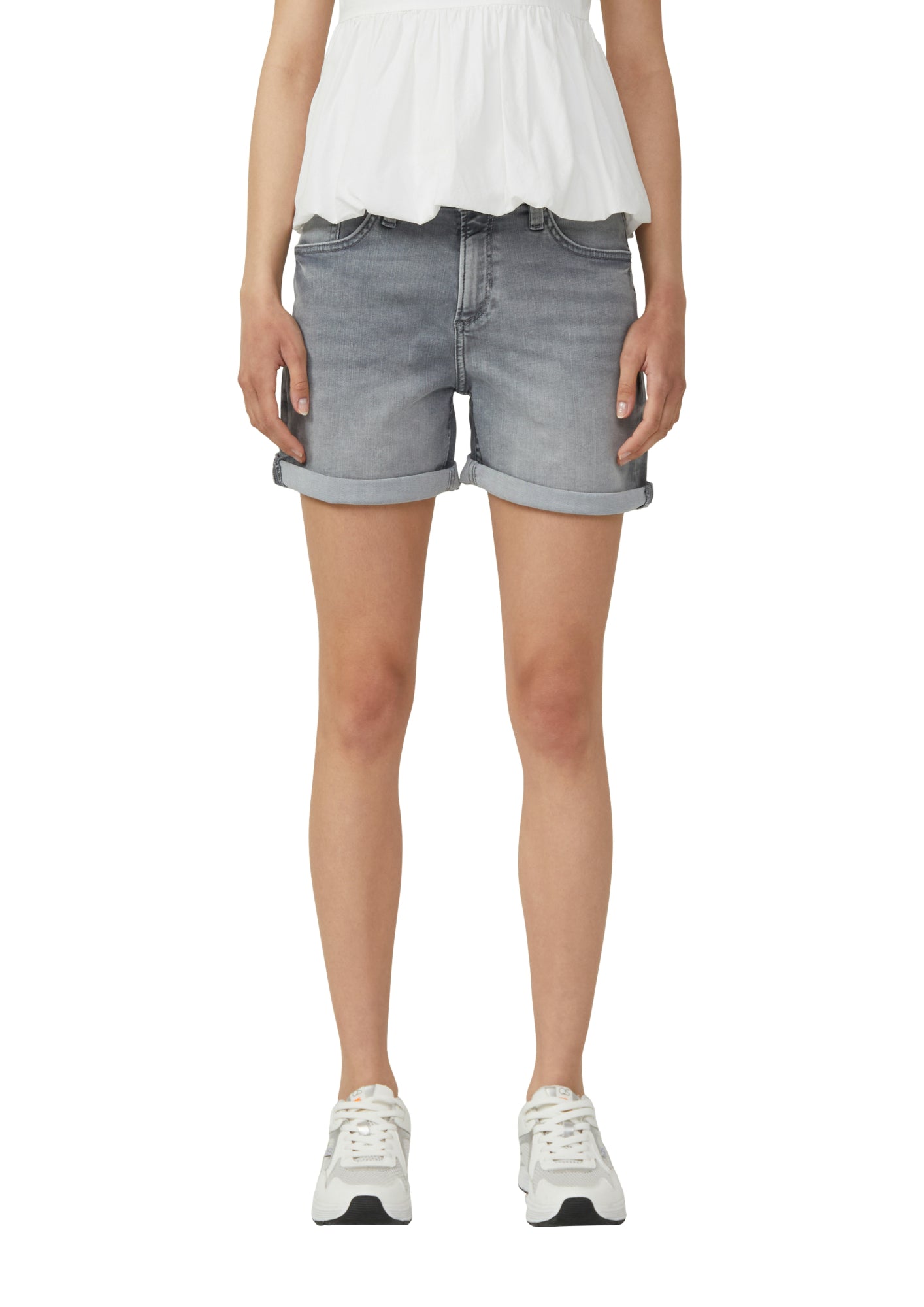 Q/S by s.Oliver Shorts grau