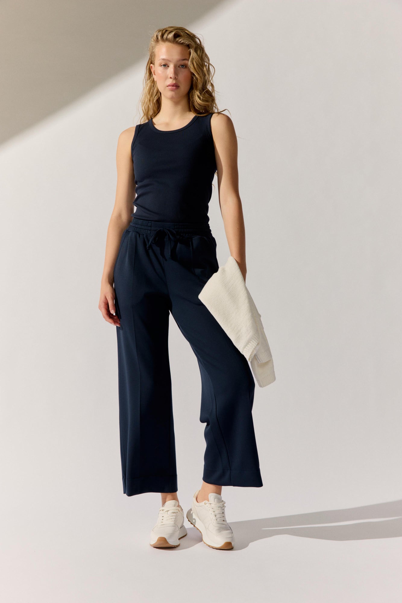 The Fashion People Tops dunkelblau