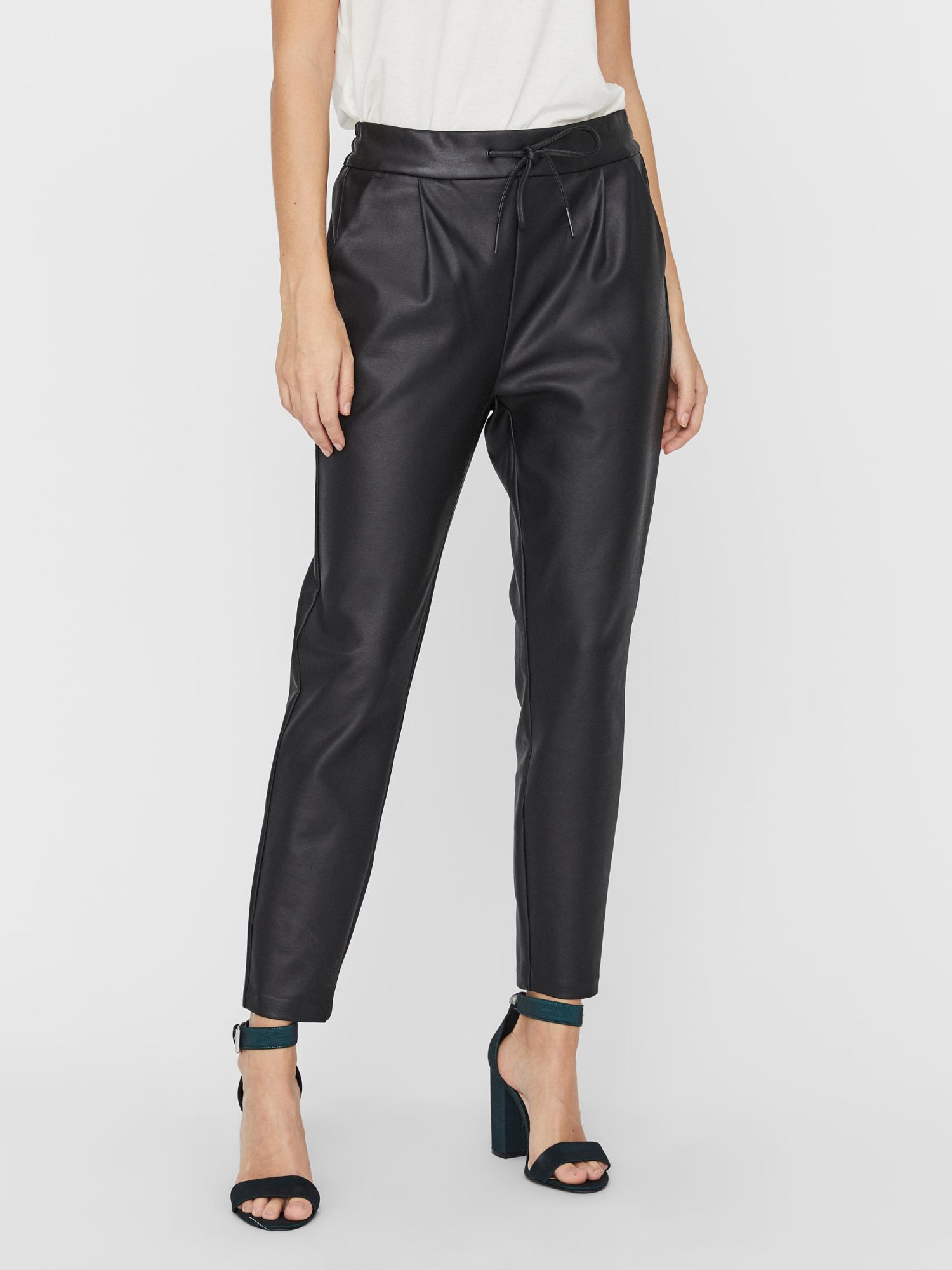 Vero Moda Joggingpants schwarz