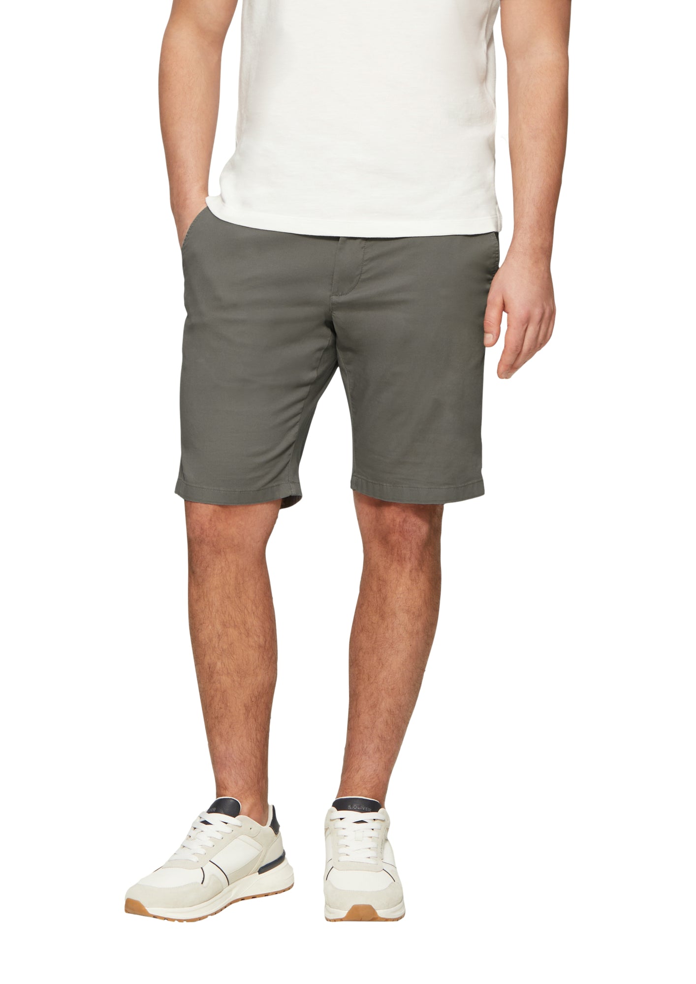 s.Oliver Shorts grau