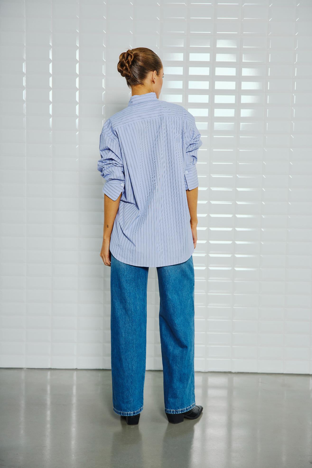 with black Hemdblusen blau