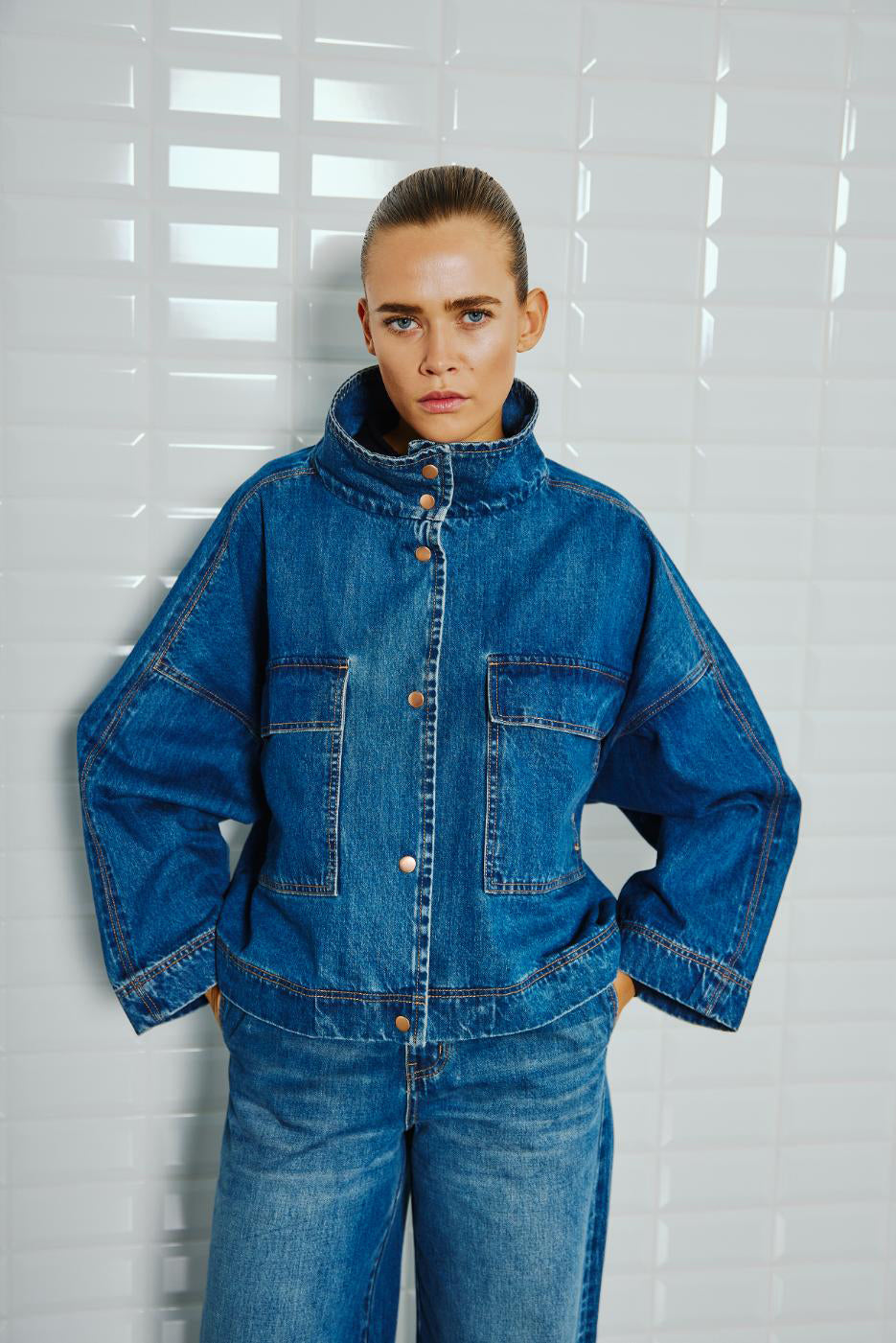 with black Jeansjacken blau