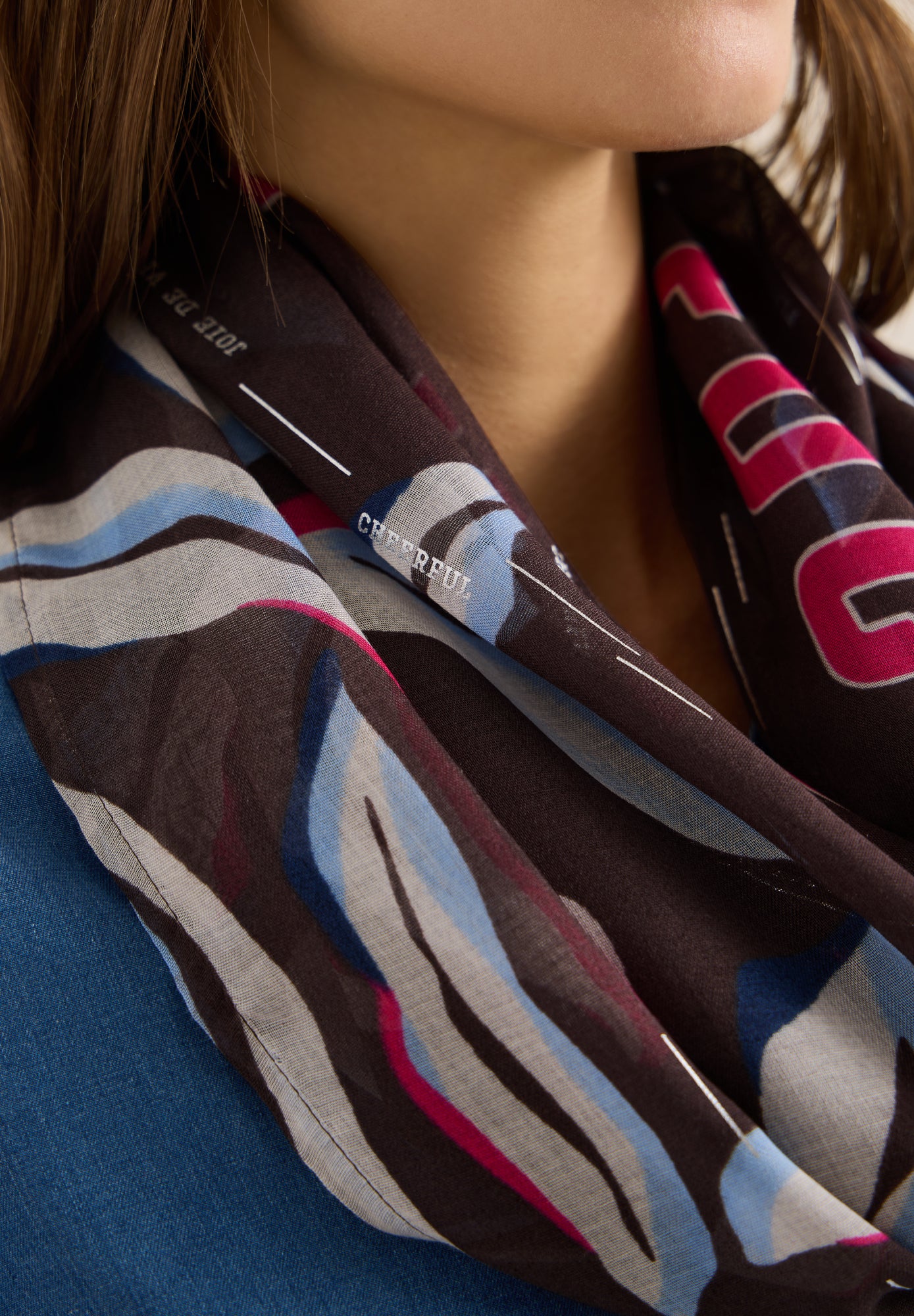 Cecil Tücher  braun