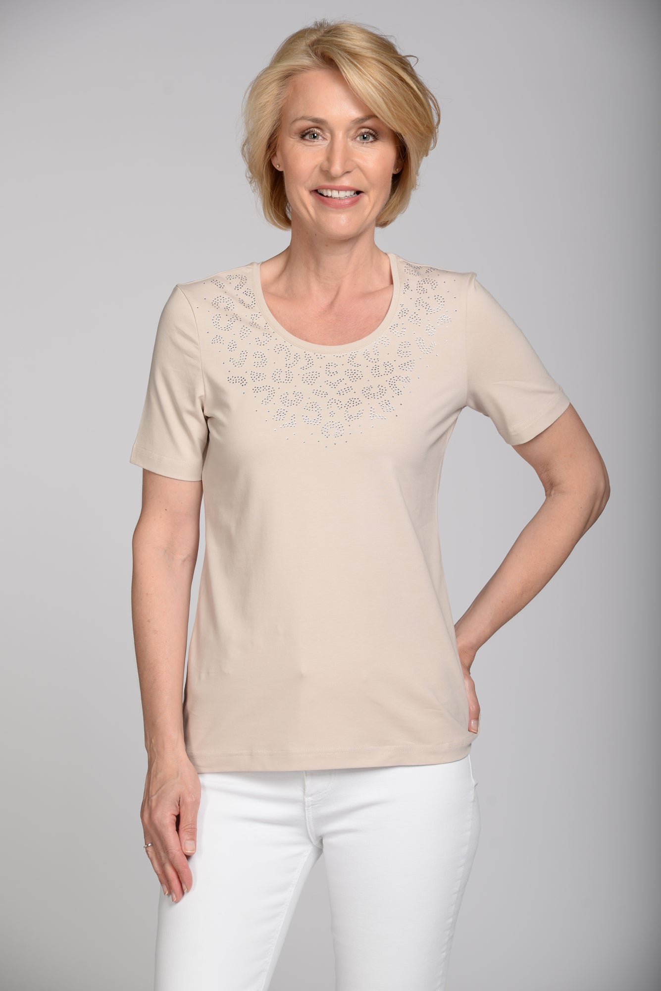 Clarina T-Shirts  beige