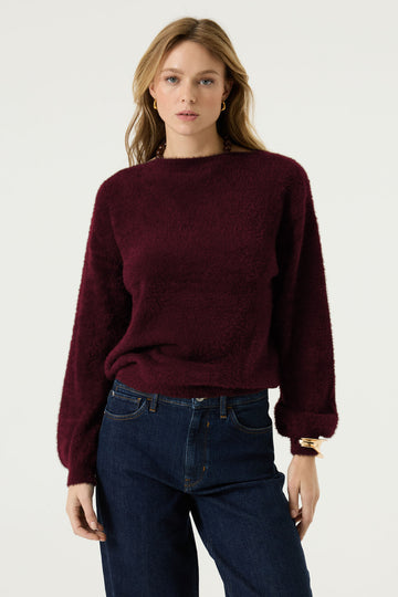 Pullover mit U-Boot-Ausschnitt