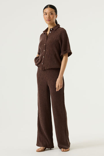 Stoffhose mit weitem Bein