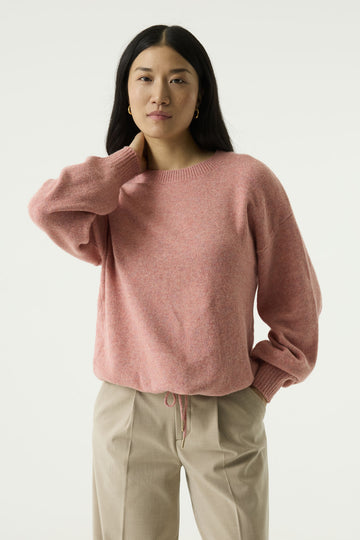 Strickpullover mit Schnürdetail
