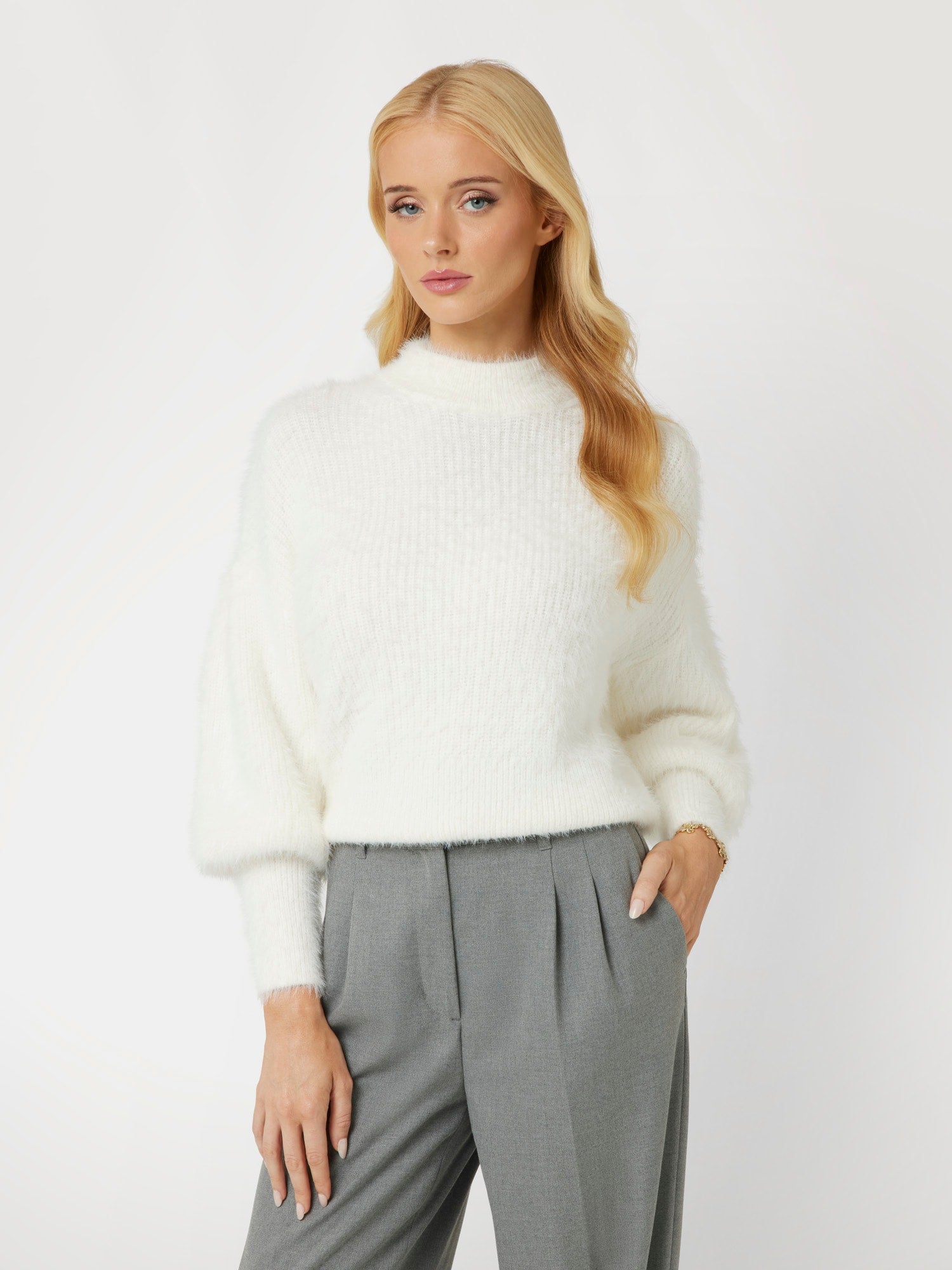 Guess Pullover  weiß