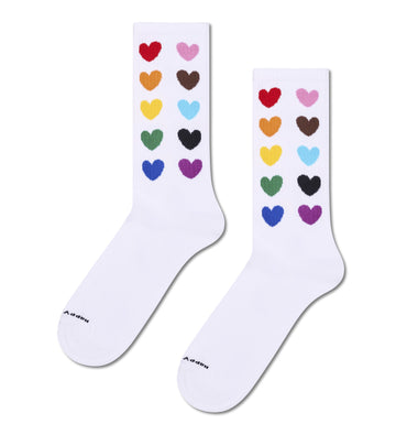 Socken mit bunten Herzen