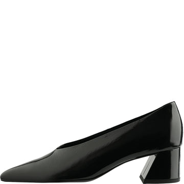 SAVANNA Pumps