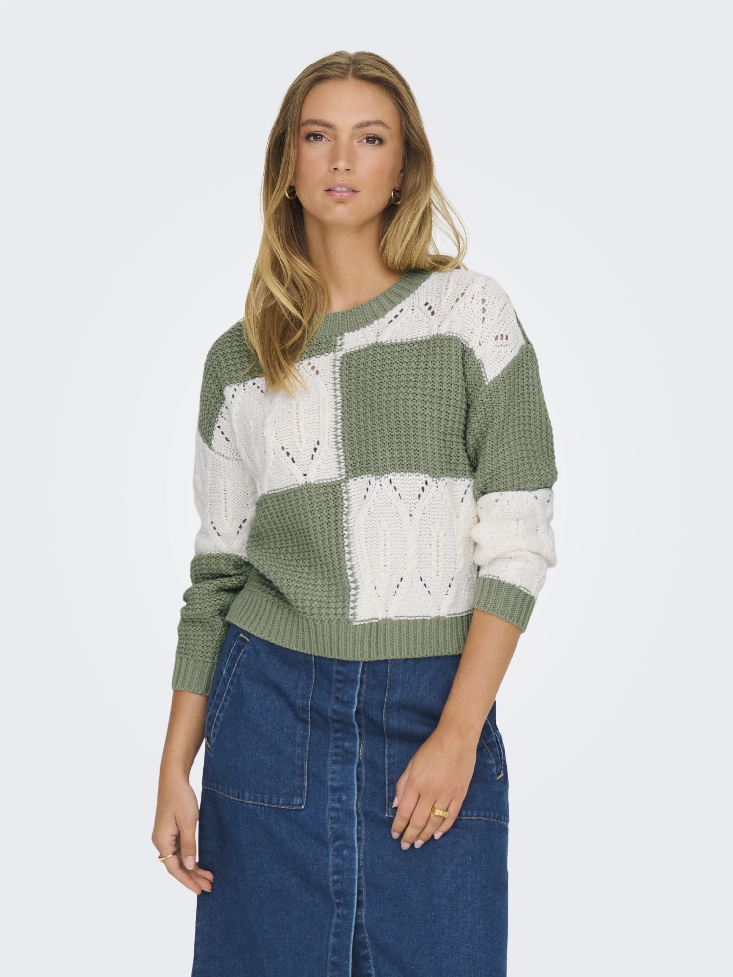JDY Pullover  grün
