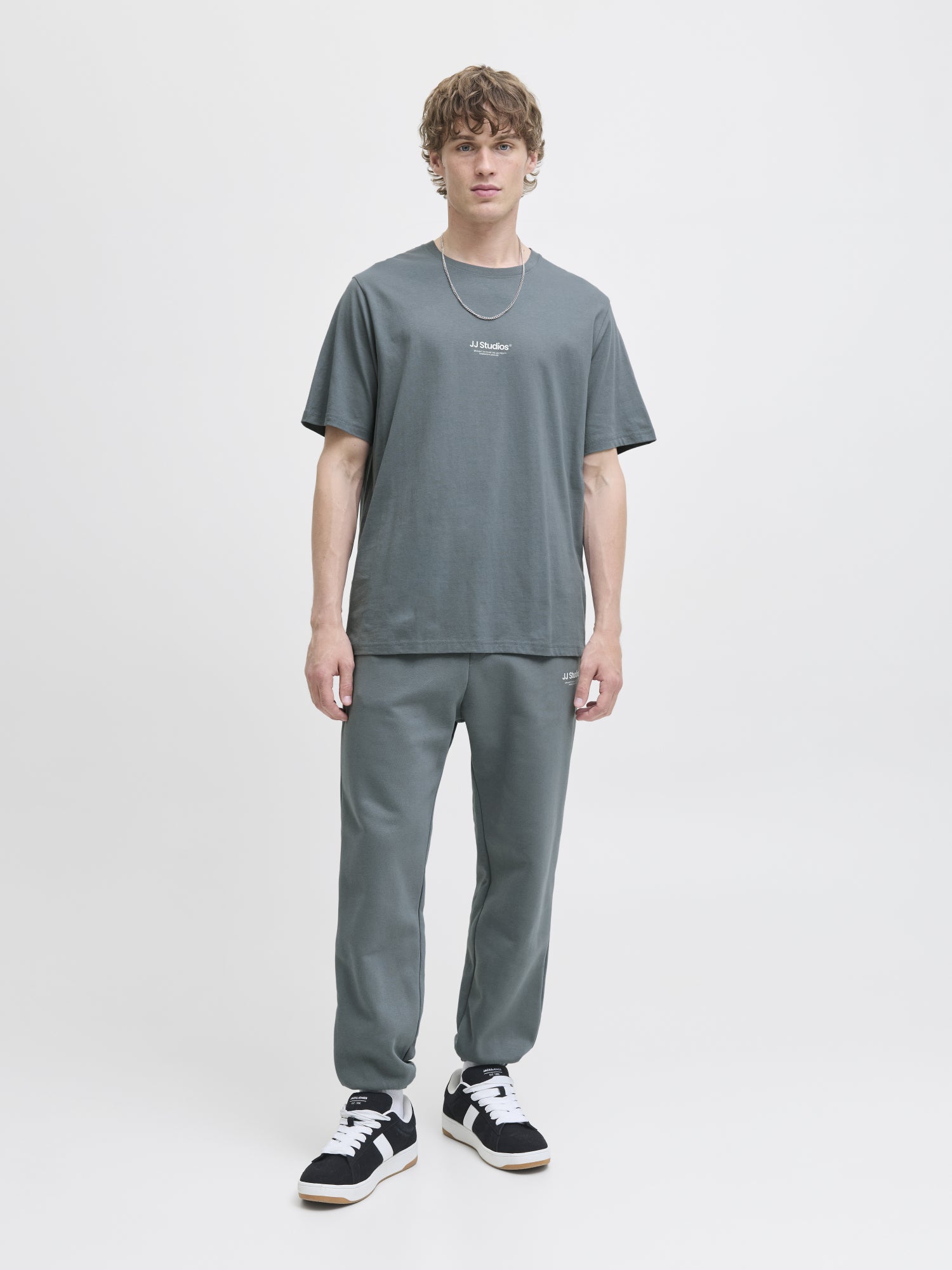Jack & Jones T-Shirts  grau