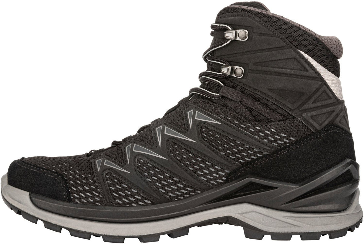 LOWA Wanderschuhe  schwarz