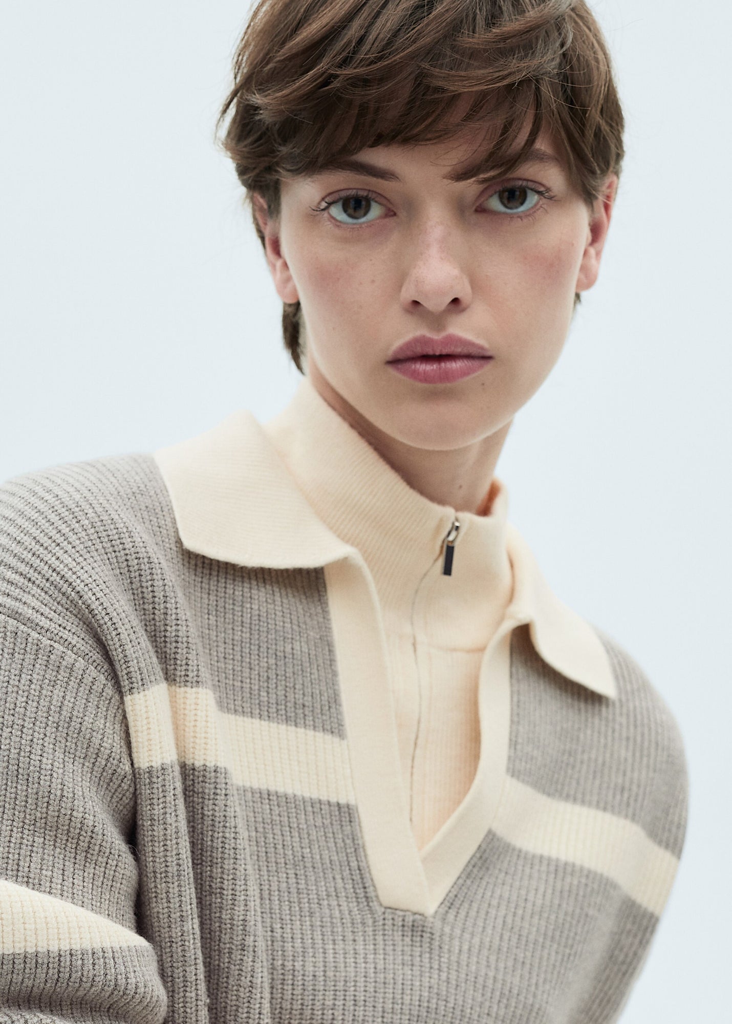 Mango Pullover  hellgrau