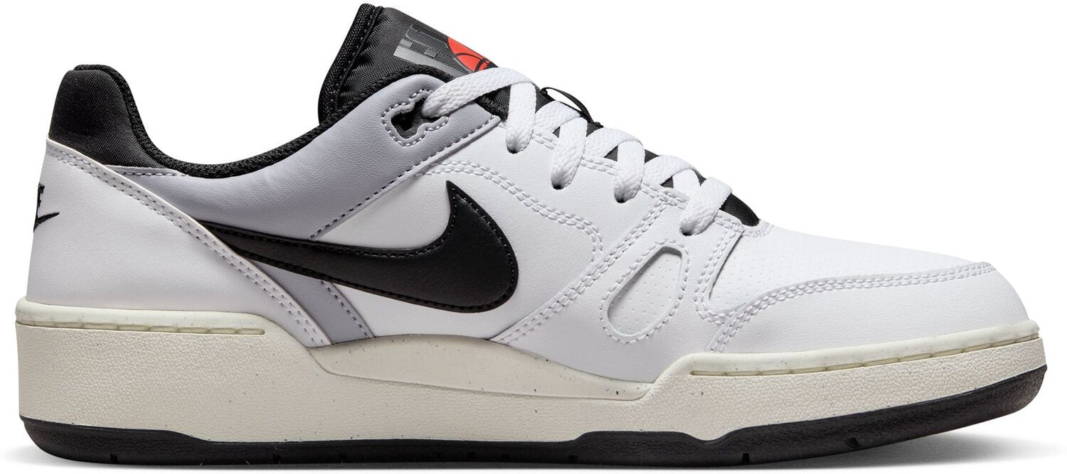 Nike Sneaker  silber