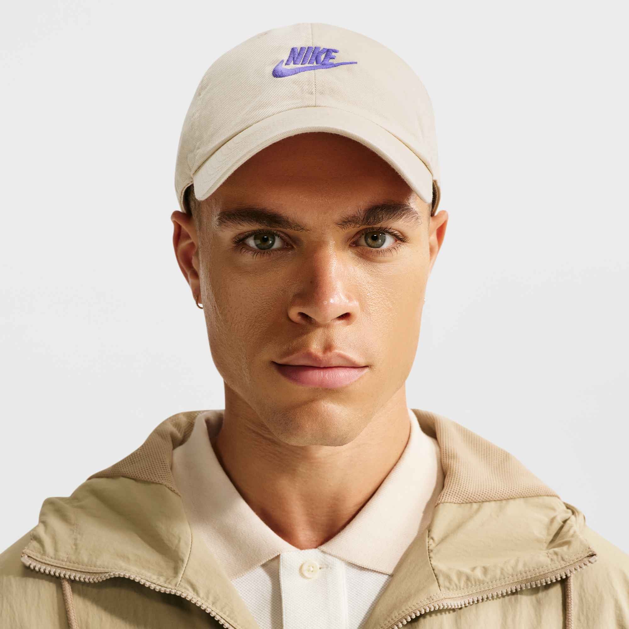 Nike Mützen & Caps  beige