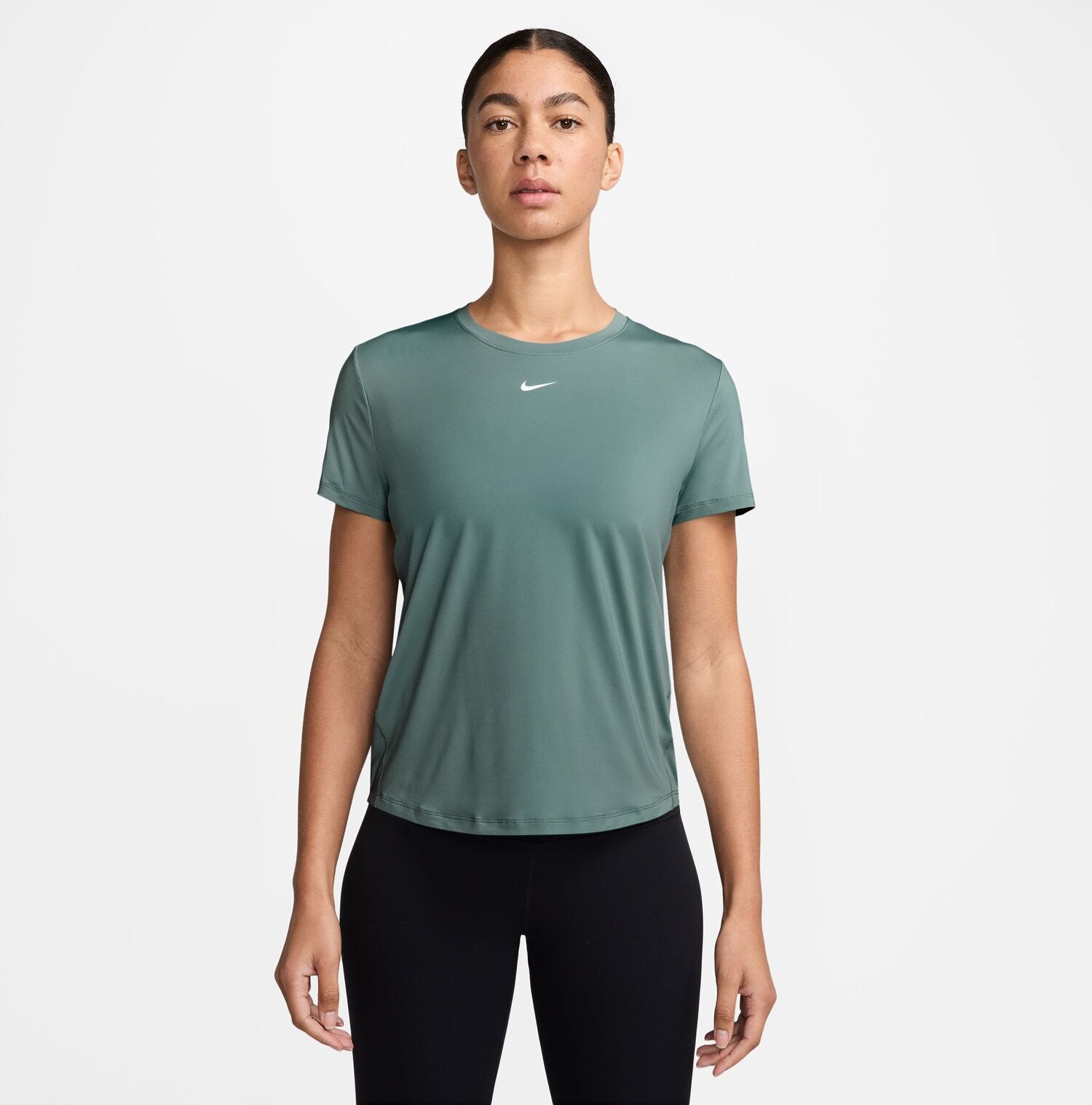 Nike T-Shirts  grün