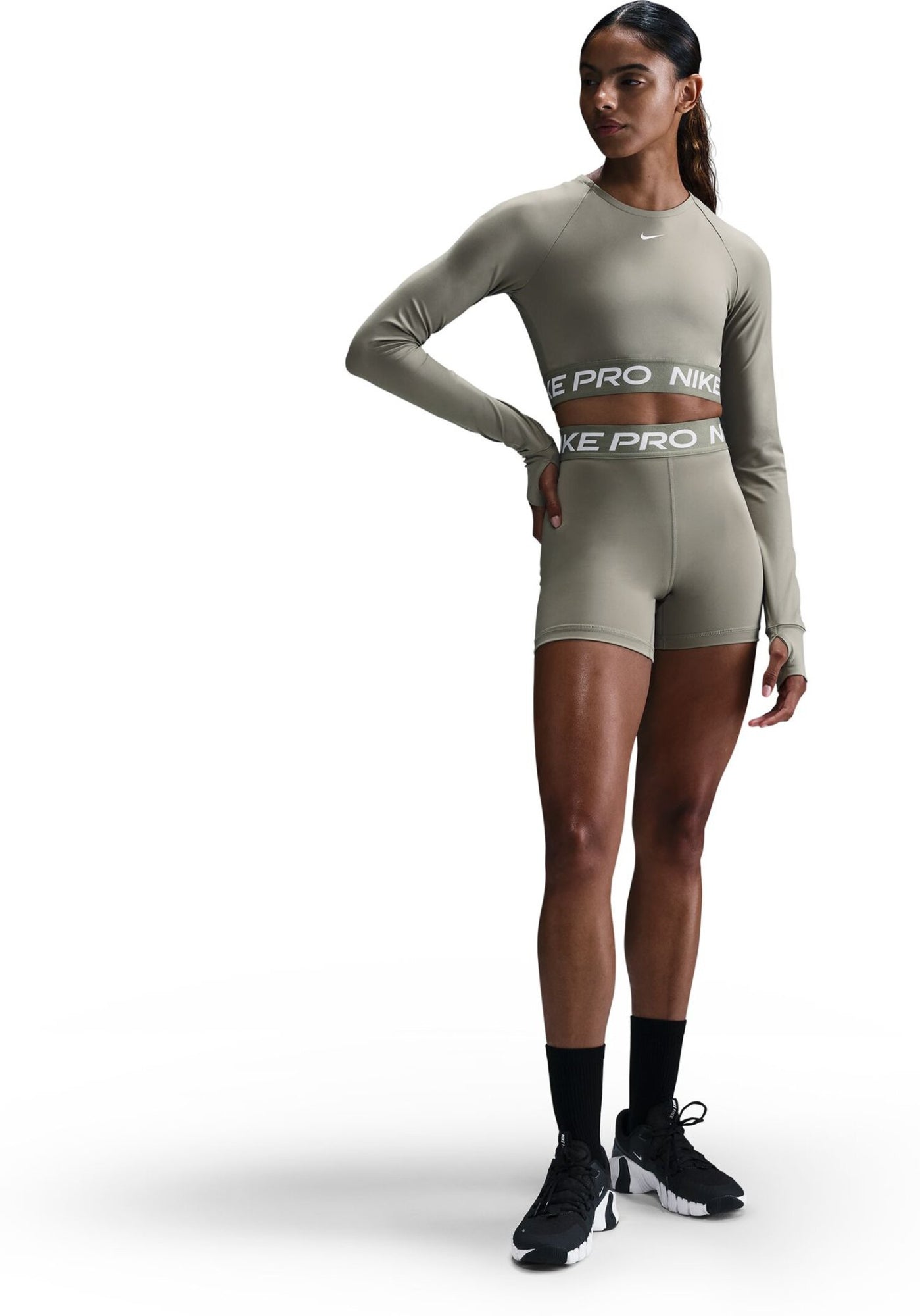 Nike Longsleeves  oliv