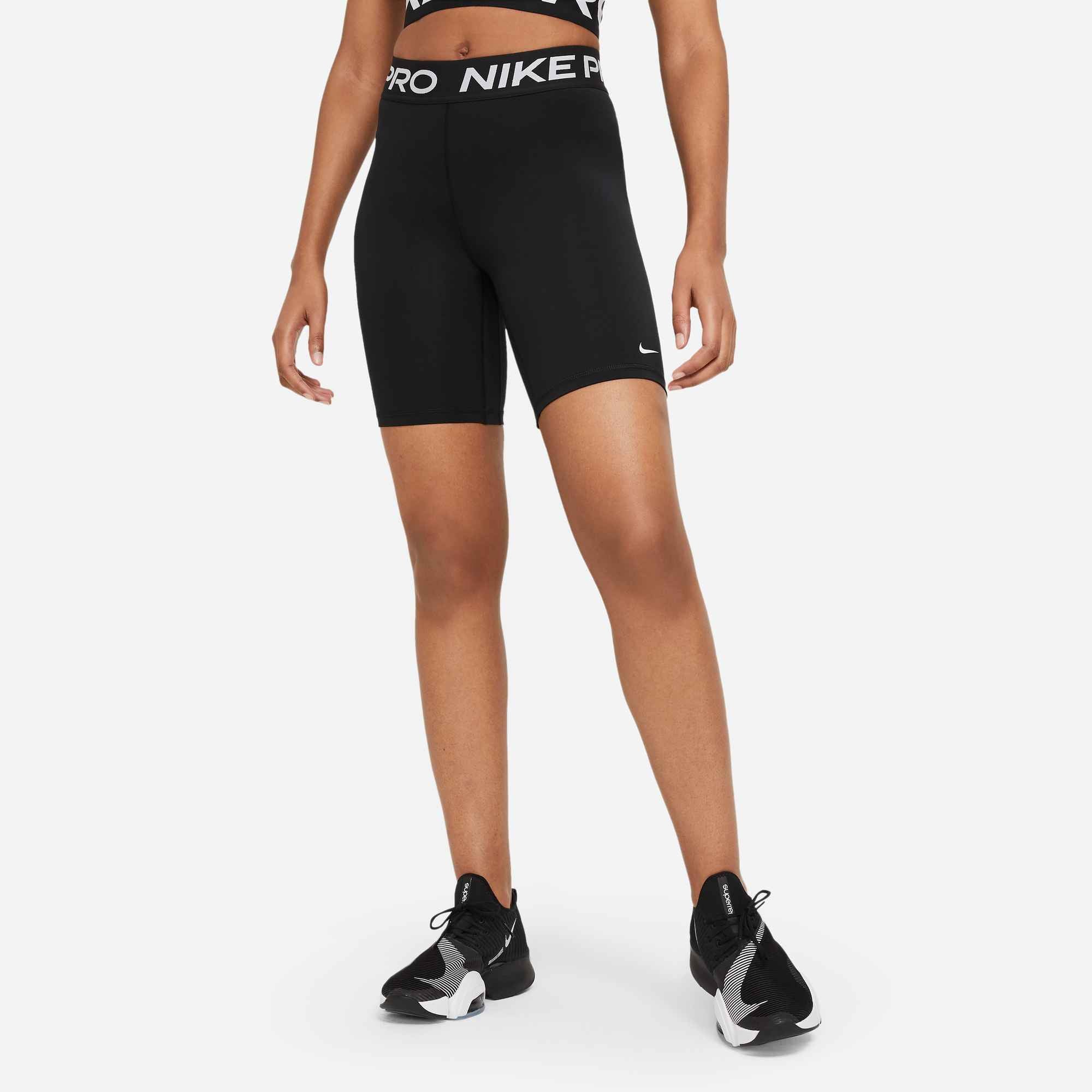Nike Shorts  schwarz