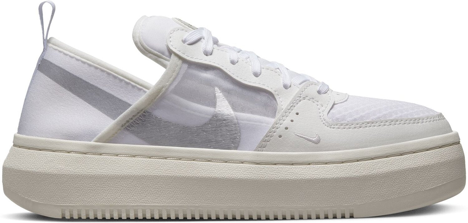 Nike Sneaker  silber