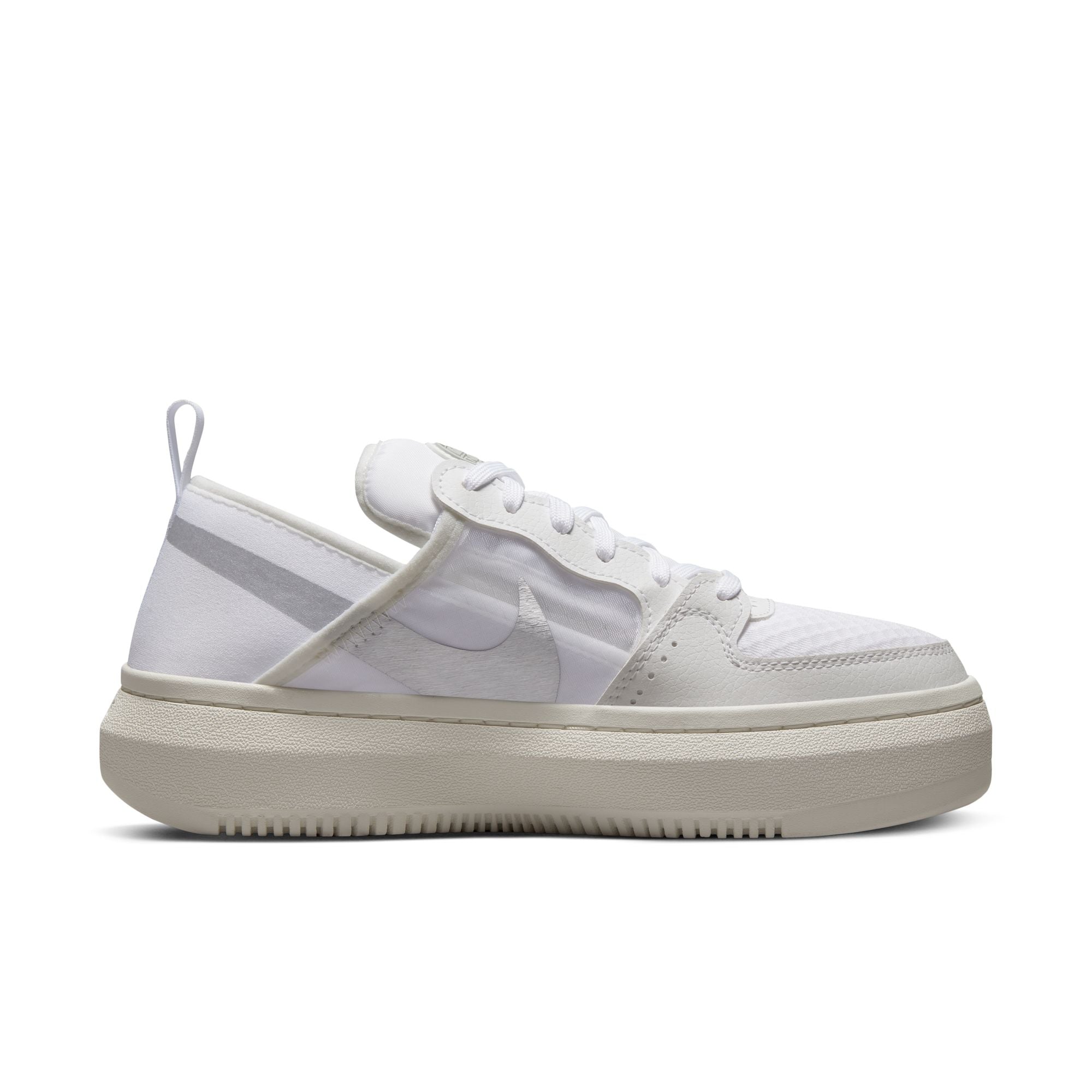 Nike Sneaker  silber