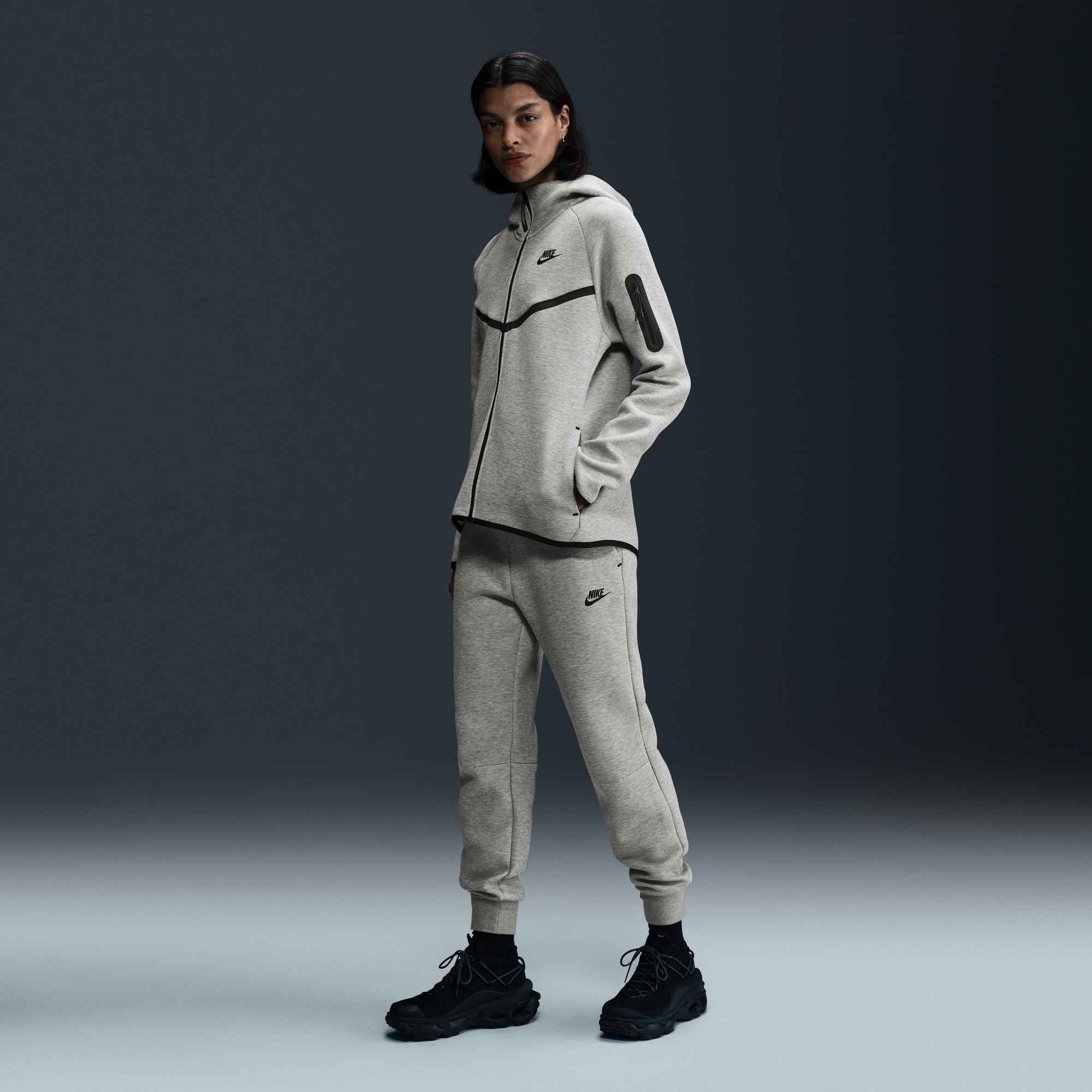 Nike Jogginghosen  grau