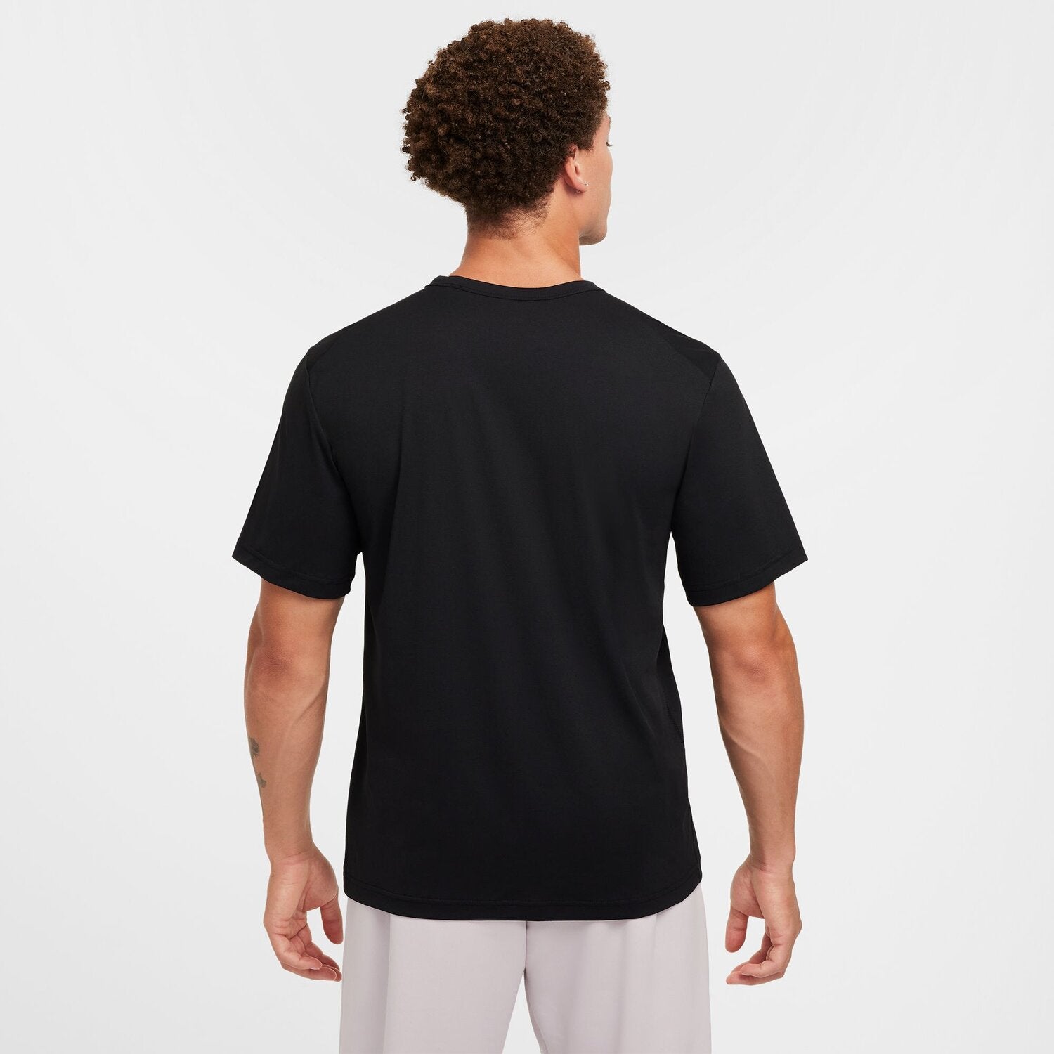 Nike T-Shirts  schwarz