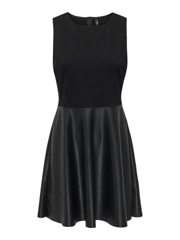 Kleid in Lederoptik
