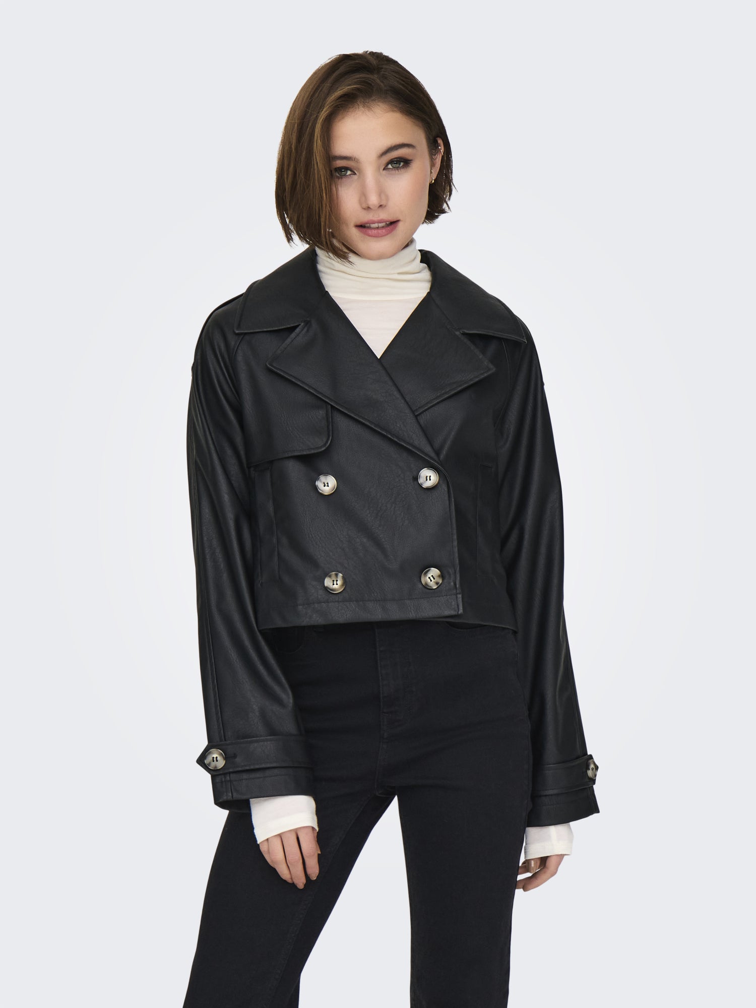 ONLY Leichte Jacken  schwarz