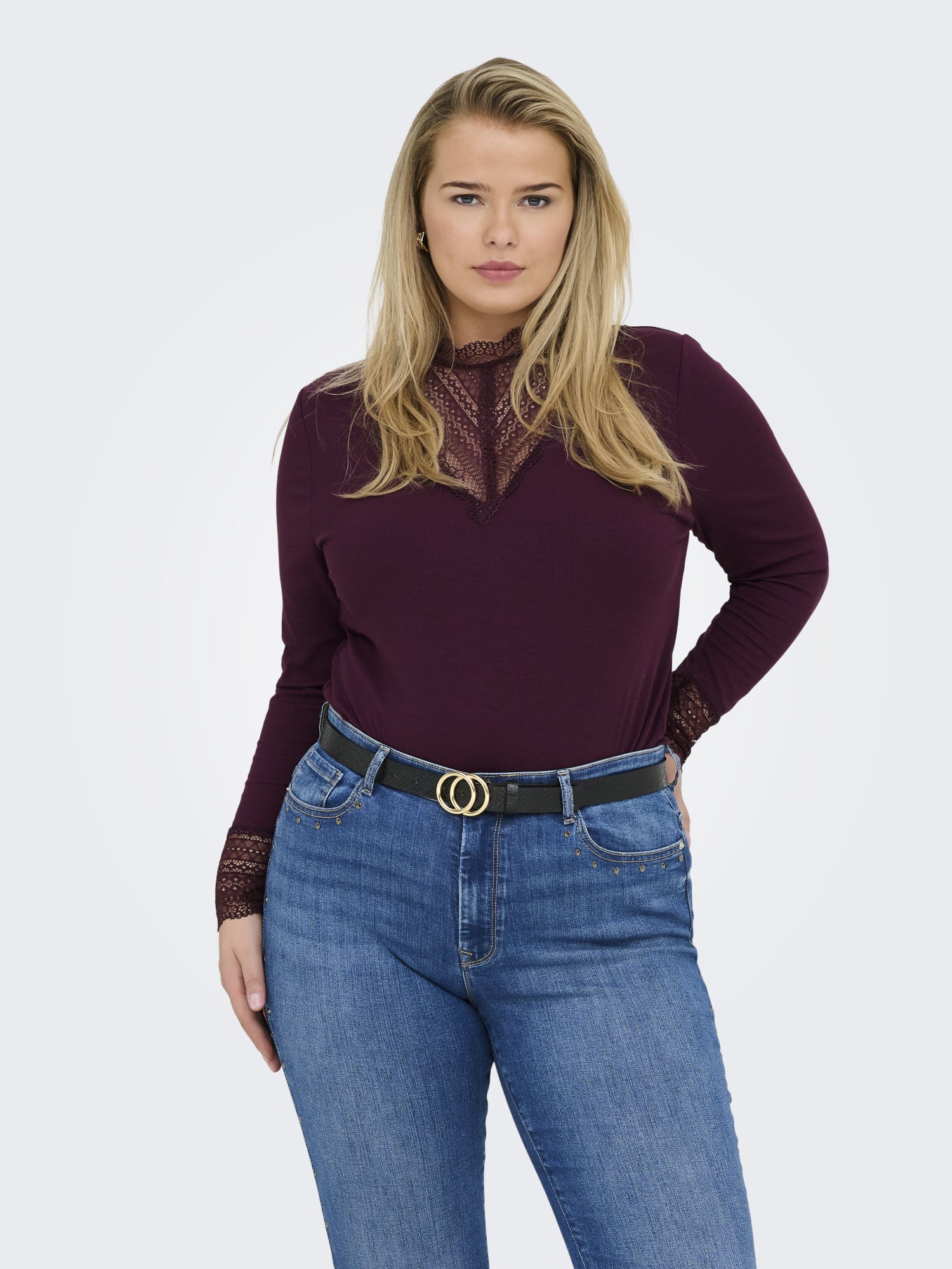 ONLY Carmakoma Langarmshirts  dunkelrot