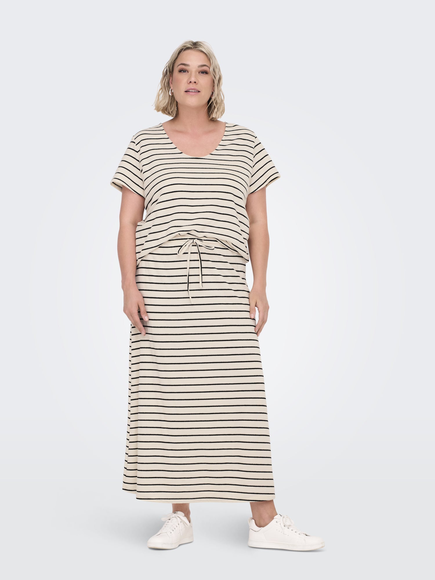 ONLY Carmakoma Blusen  beige
