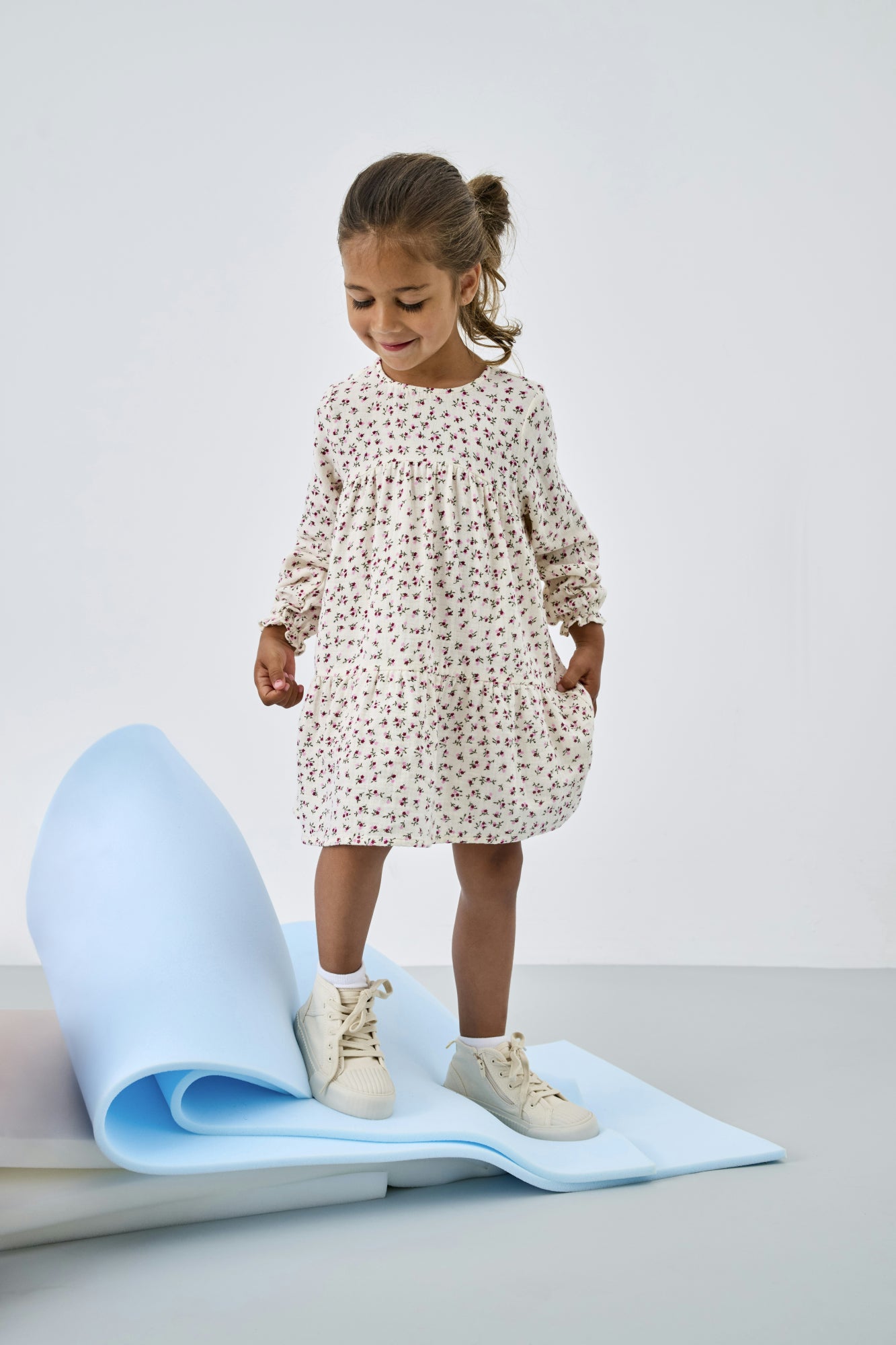 ONLY MINI Kleider  beige