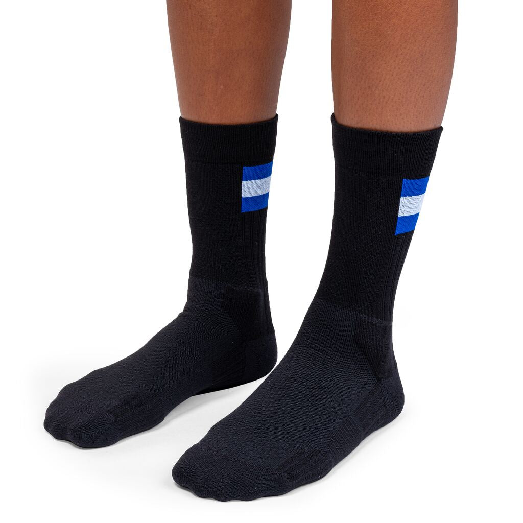 On Socken, Strümpfe  blau