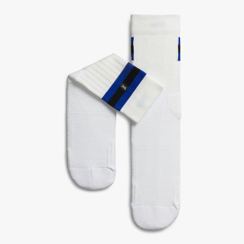 On Socken, Strümpfe  weiß