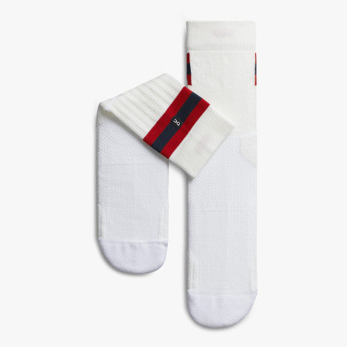 On Socken, Strümpfe  weiß