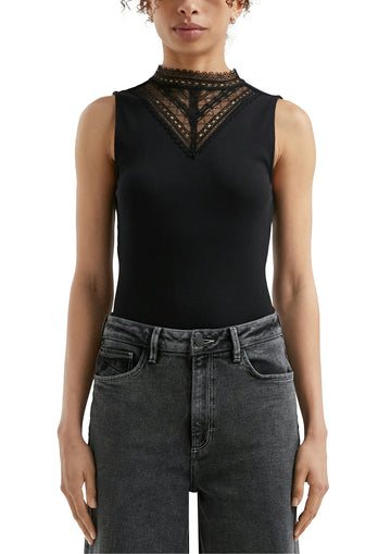 Ripptop mit Spitzeneinsatz