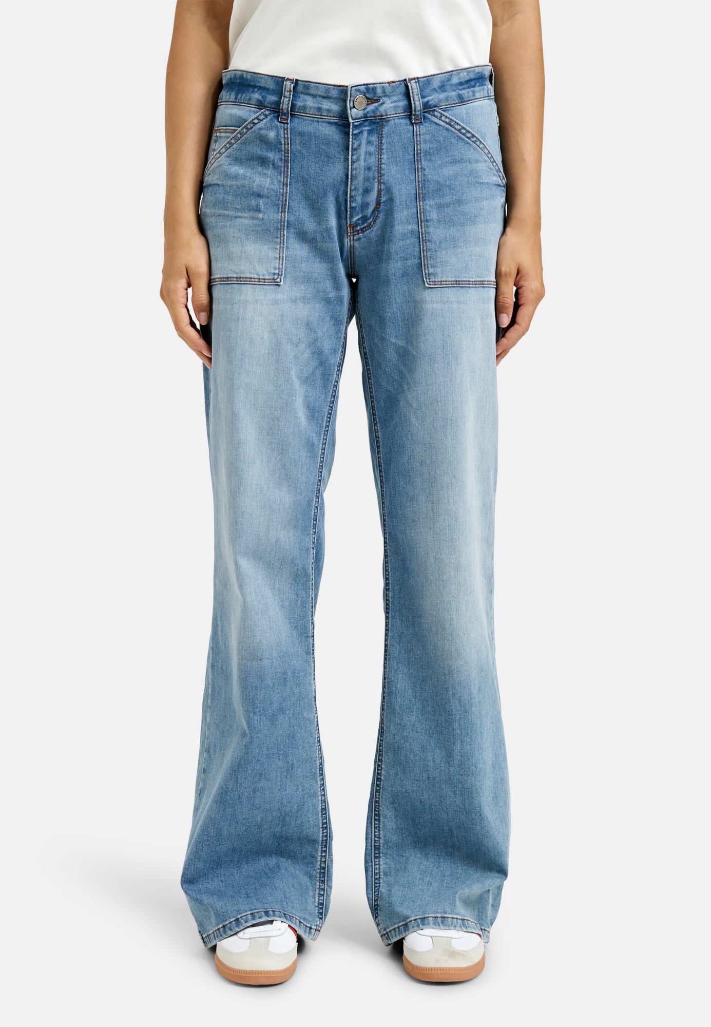 Smith & Soul Relaxed, Weit  hellblau