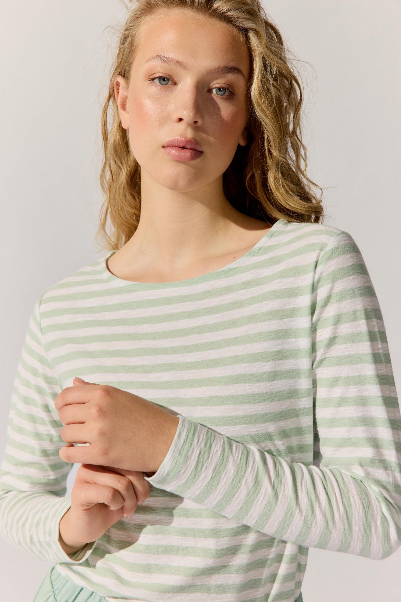 The Fashion People Langarmshirts  grün